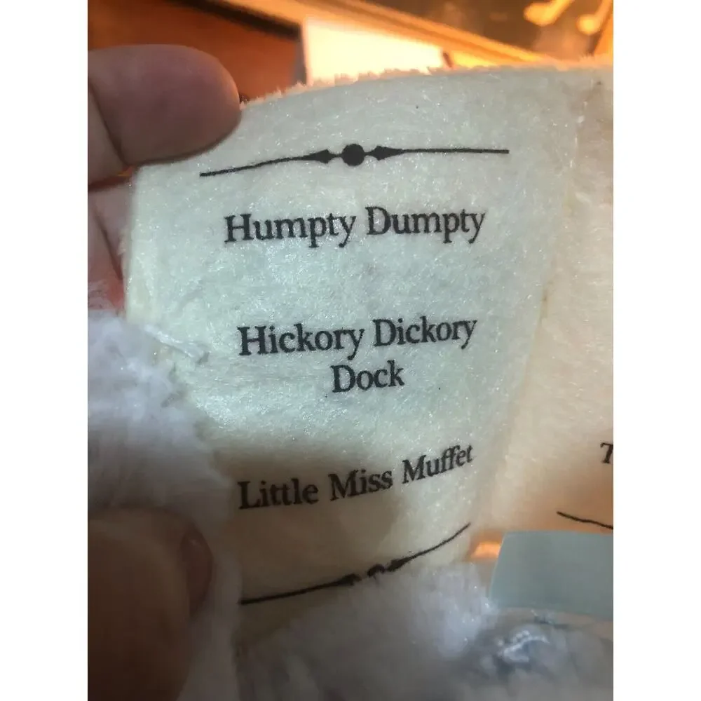 TALKING MOTHER GOOSE PLUSH 16" RECITES 7 CLASSIC NURSERY RHYMES - NEW TAGS - Picture 7 of 10